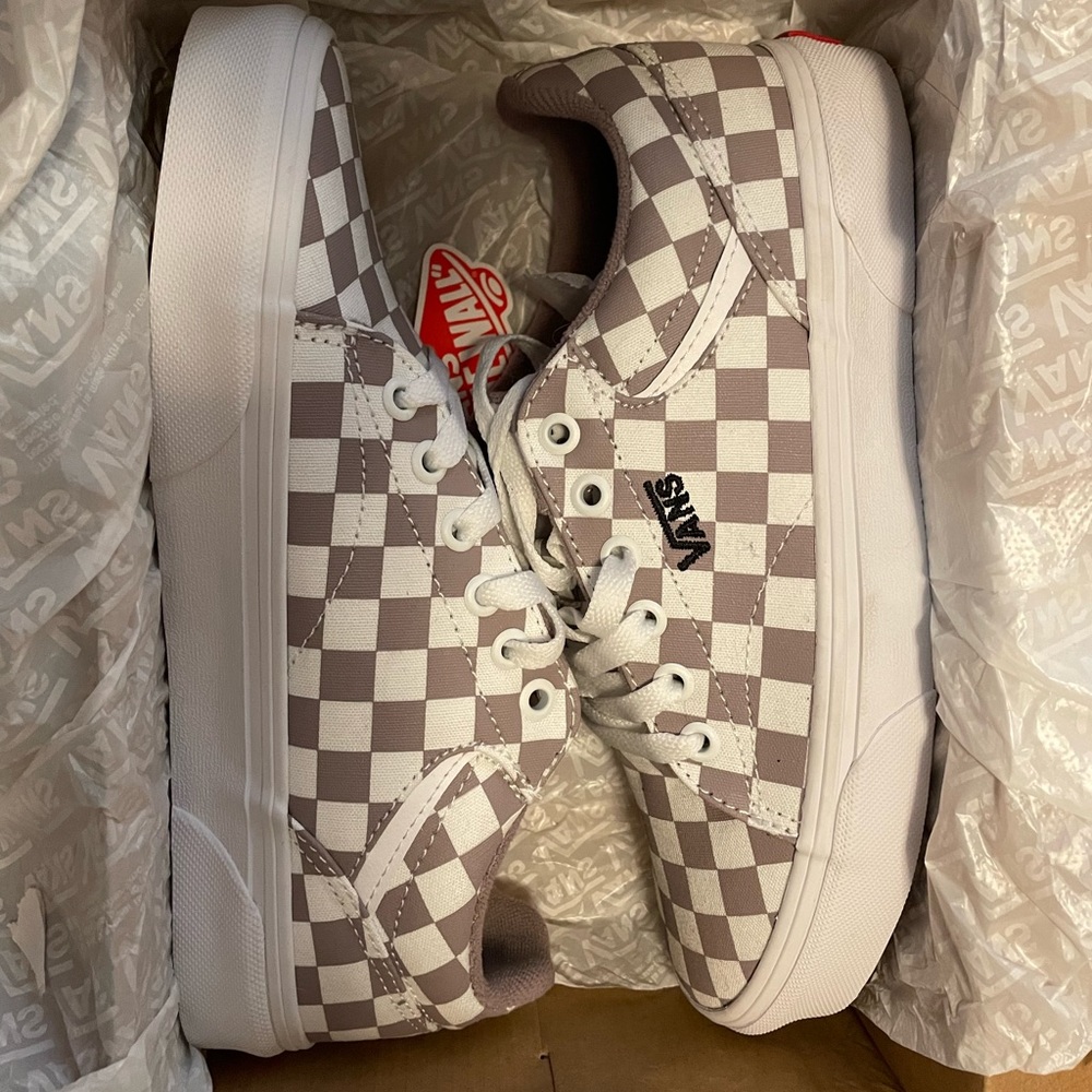 Vans Seldan Lavender and white cherckerboard BNIB size 7.5W